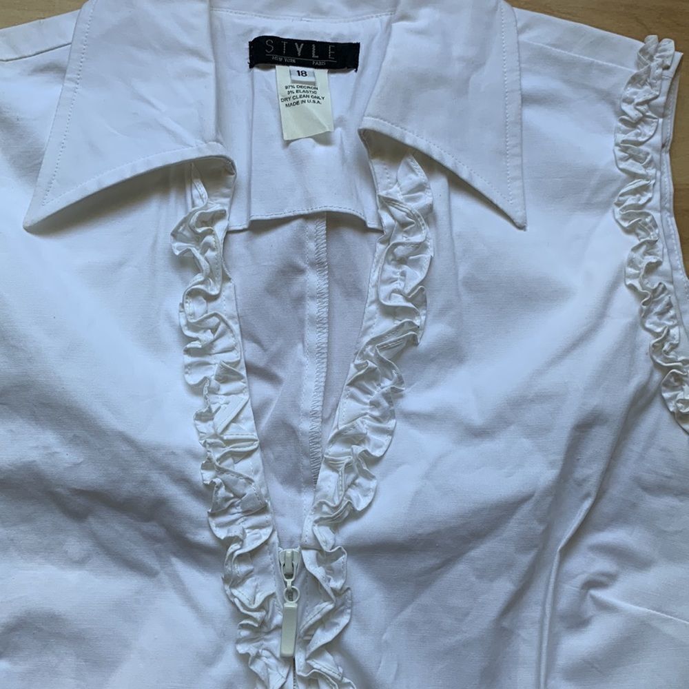 Style White Top  - Picture 3 of 9